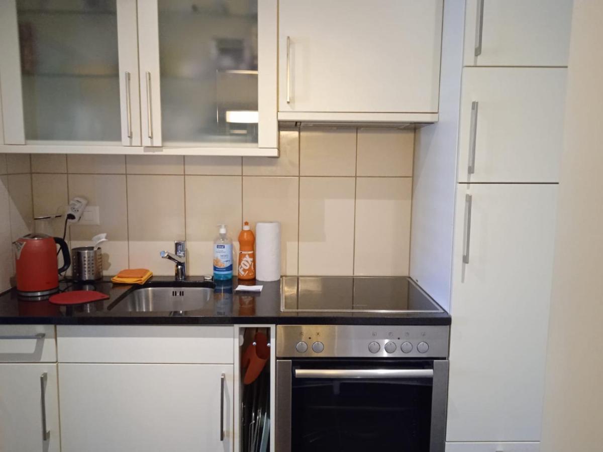 Apartamento Studio Flat In The Heart Of Zug, Ideal For Solo Travellers Exterior foto